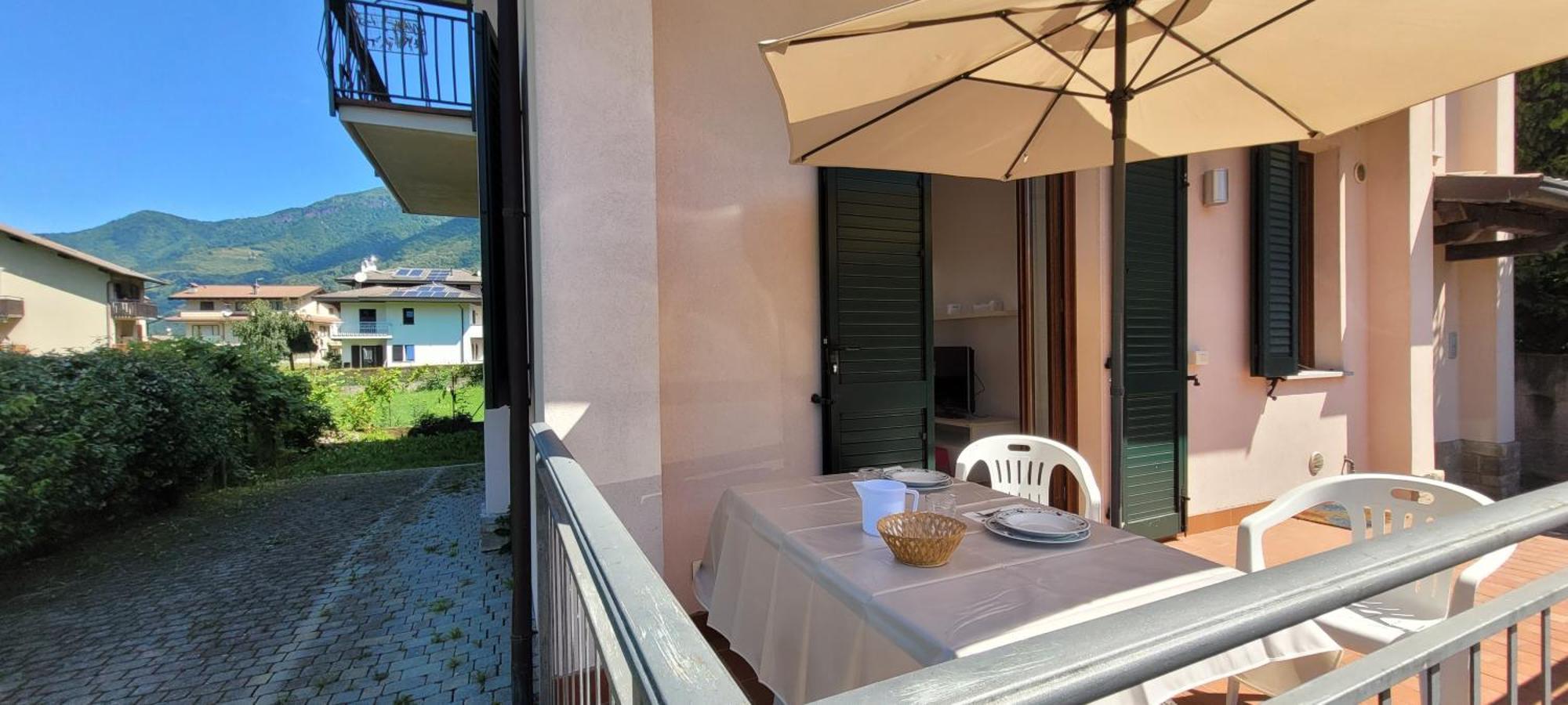 Apartamento Terrazza Fucinetta Introbio Exterior foto