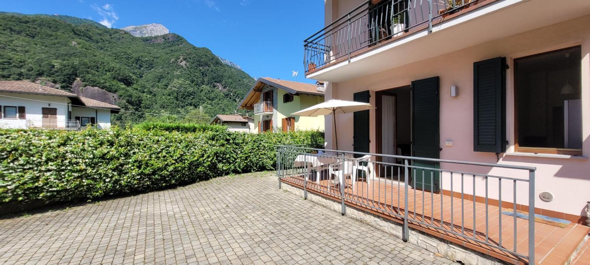 Apartamento Terrazza Fucinetta Introbio Exterior foto