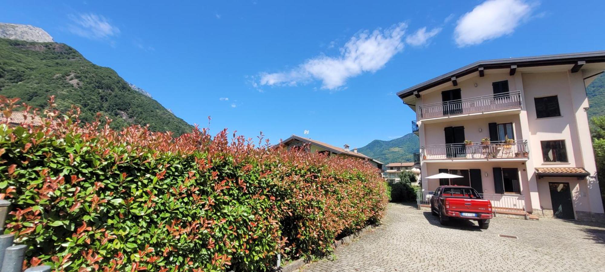 Apartamento Terrazza Fucinetta Introbio Exterior foto